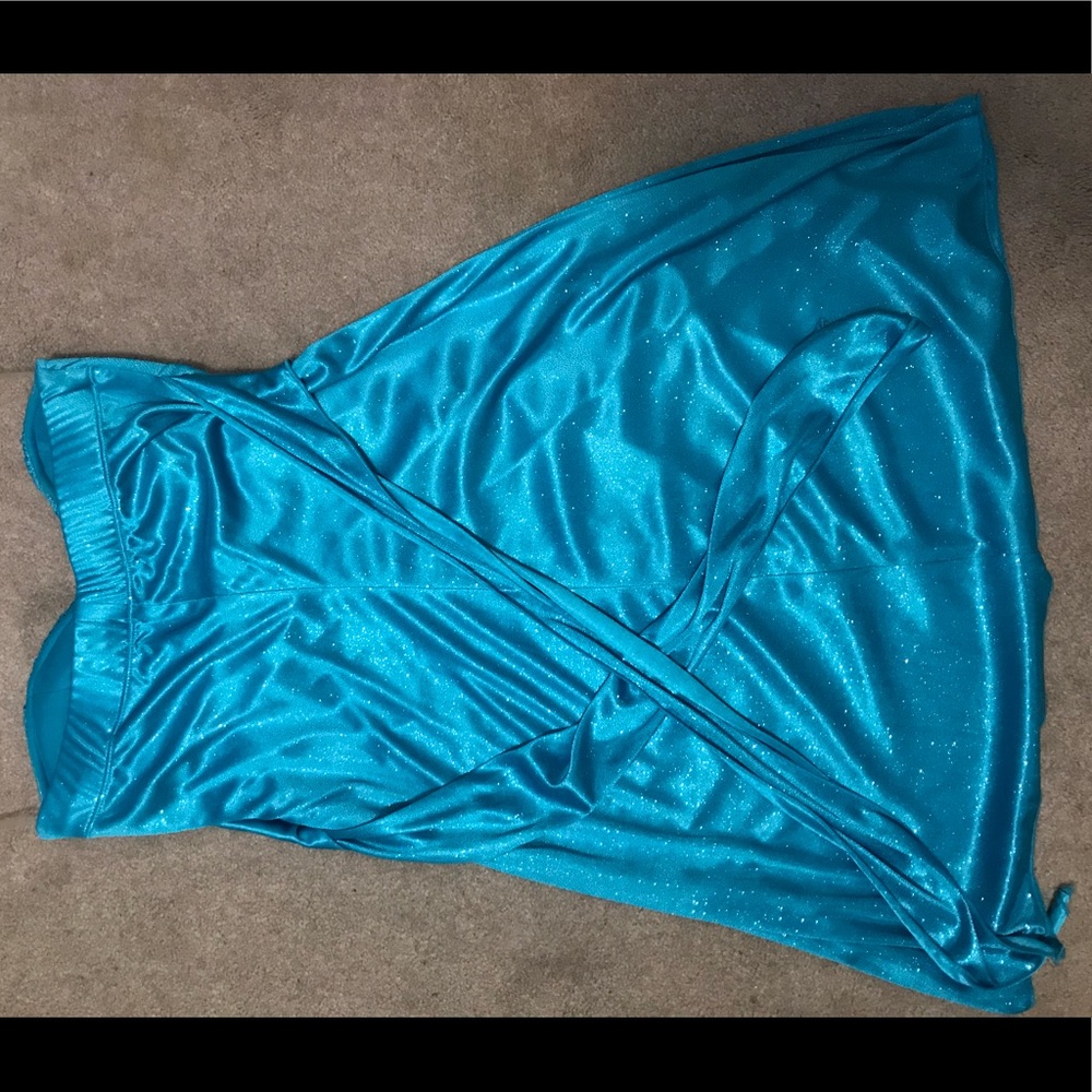 Strapless homecoming Dress with glitter. - Picture 3 of 3